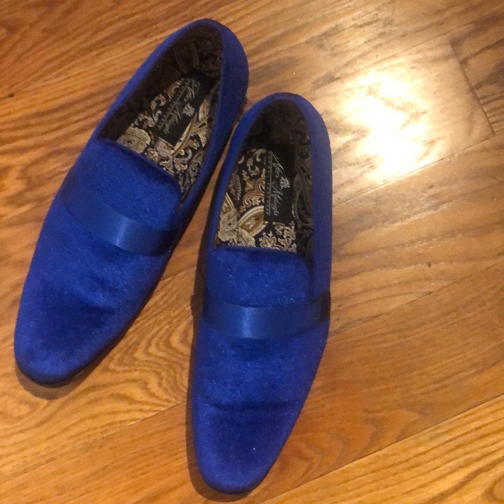 Dress shoes